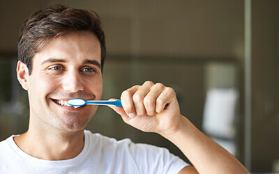 Allentown Preventive Dentistry Man brushing his teeth